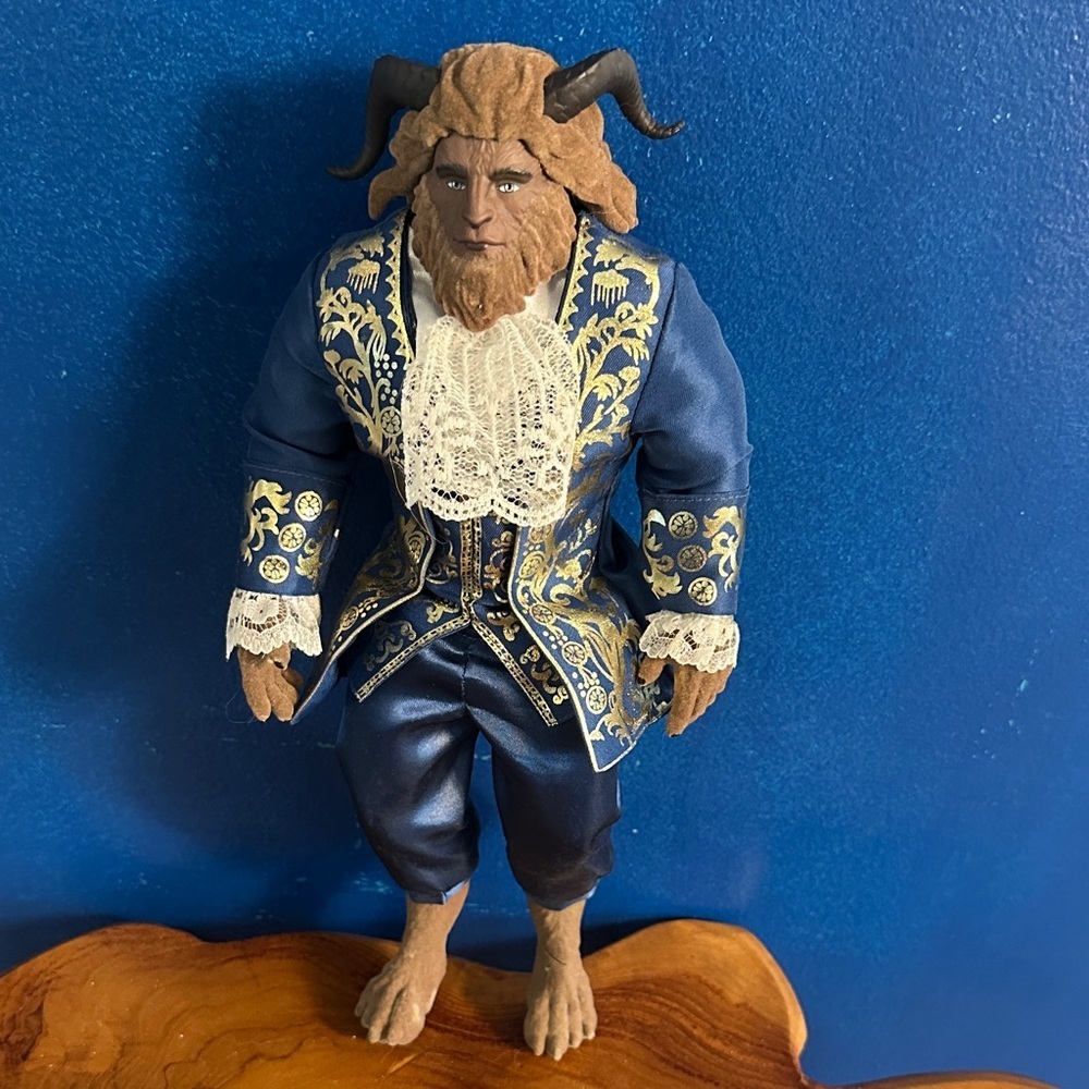 Disney Beauty and the Beast Doll Live Action Figure Grand Romance 2016 Hasbro